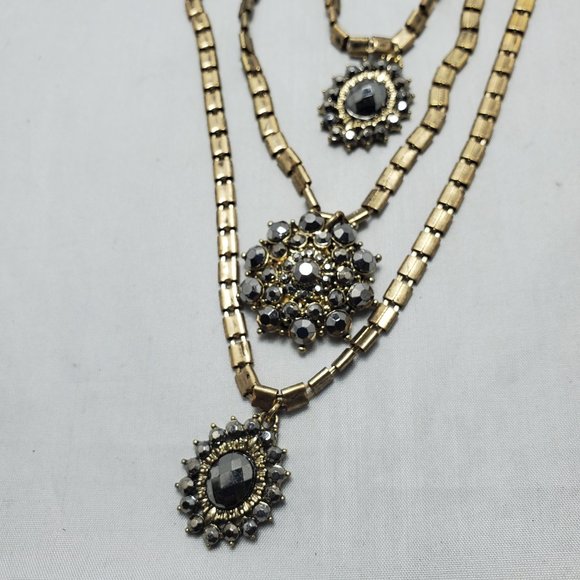Bijou Antique Gold 3-Row Layered Necklace with Hematite Stone Clusters - Picture 3 of 5